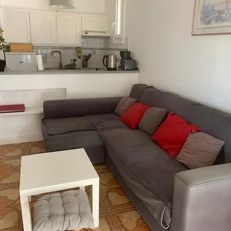 T2 De 39m2 Face Au Parc General De Gaulle A Balaruc-les-bains, Proche Des Thermes - Fr-1-503-144 Apartment